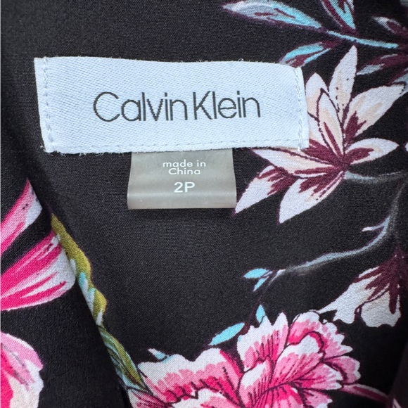 Calvin Klein Dress - Black Floral with Belt - Size 2 P Petite - Picture 6 of 8